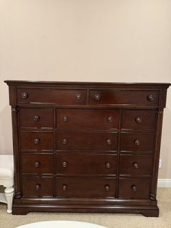 14 Cabinet Dresser