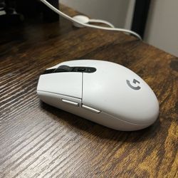 Logitech G305 LIGHTSPEED wireless mouse