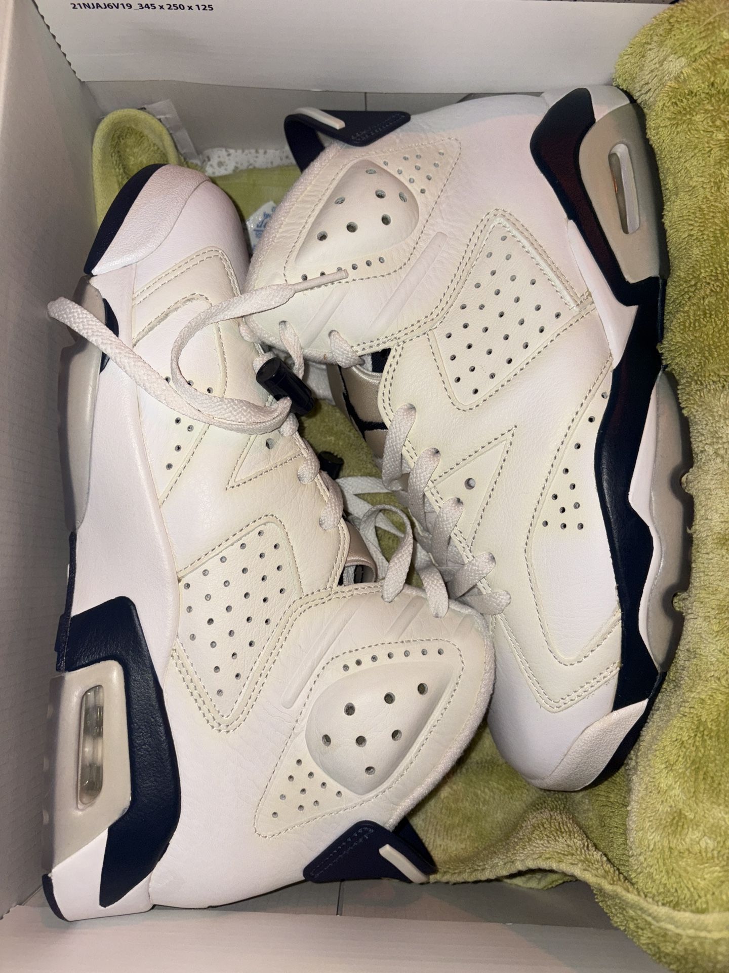 Air Jordan 6 “midnight Navy”