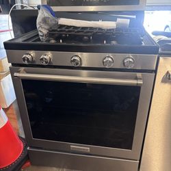 KitchenAid Gas Stove And Dishwasher 