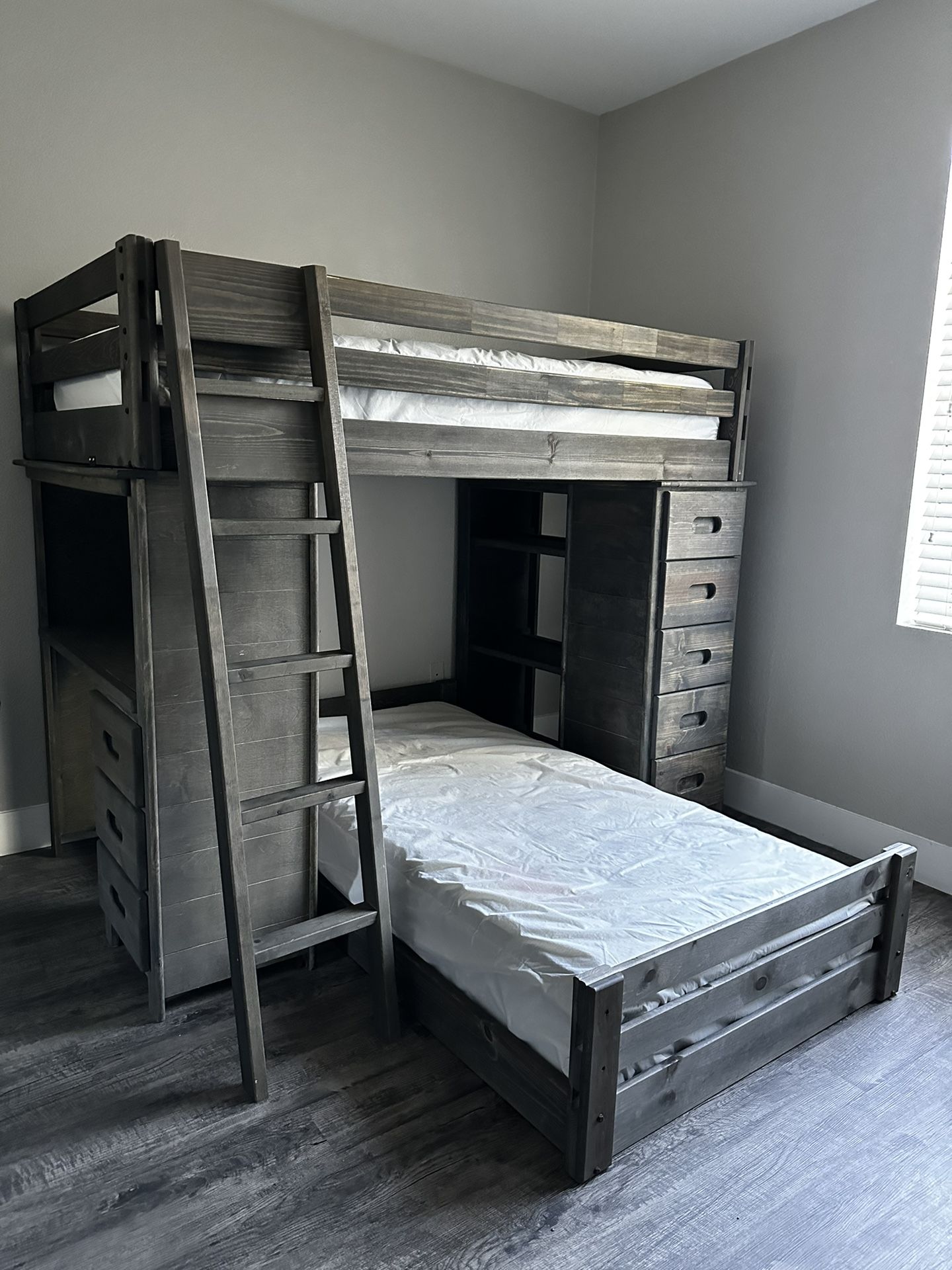 Bunk Bed for Sale in Riverside, CA - OfferUp