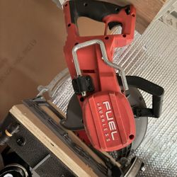 Milwaukee Skillsaw 