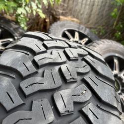 8 Lug Wheels And Tires 8x6.5 Pattern
