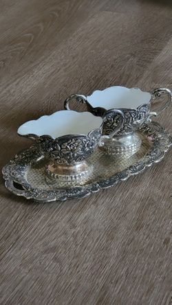 Creamer and Sugar Set