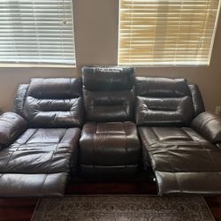 Brown Leather Power Reclining Sofa & Loveseat Set – Good Condition