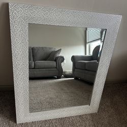 White Mirror 