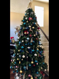 9’ Christmas tree