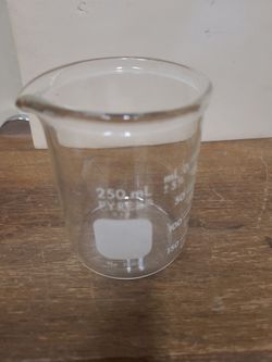 Pyrex 250 ml beaker
