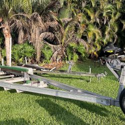 Aluminum Dual Axel Trailer Up To 27’ Boat. New Lights, Good 15’ Wheels With 6 Lug Hubs. Ready To Load…