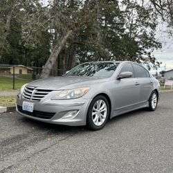 2012 Hyundai Genesis 