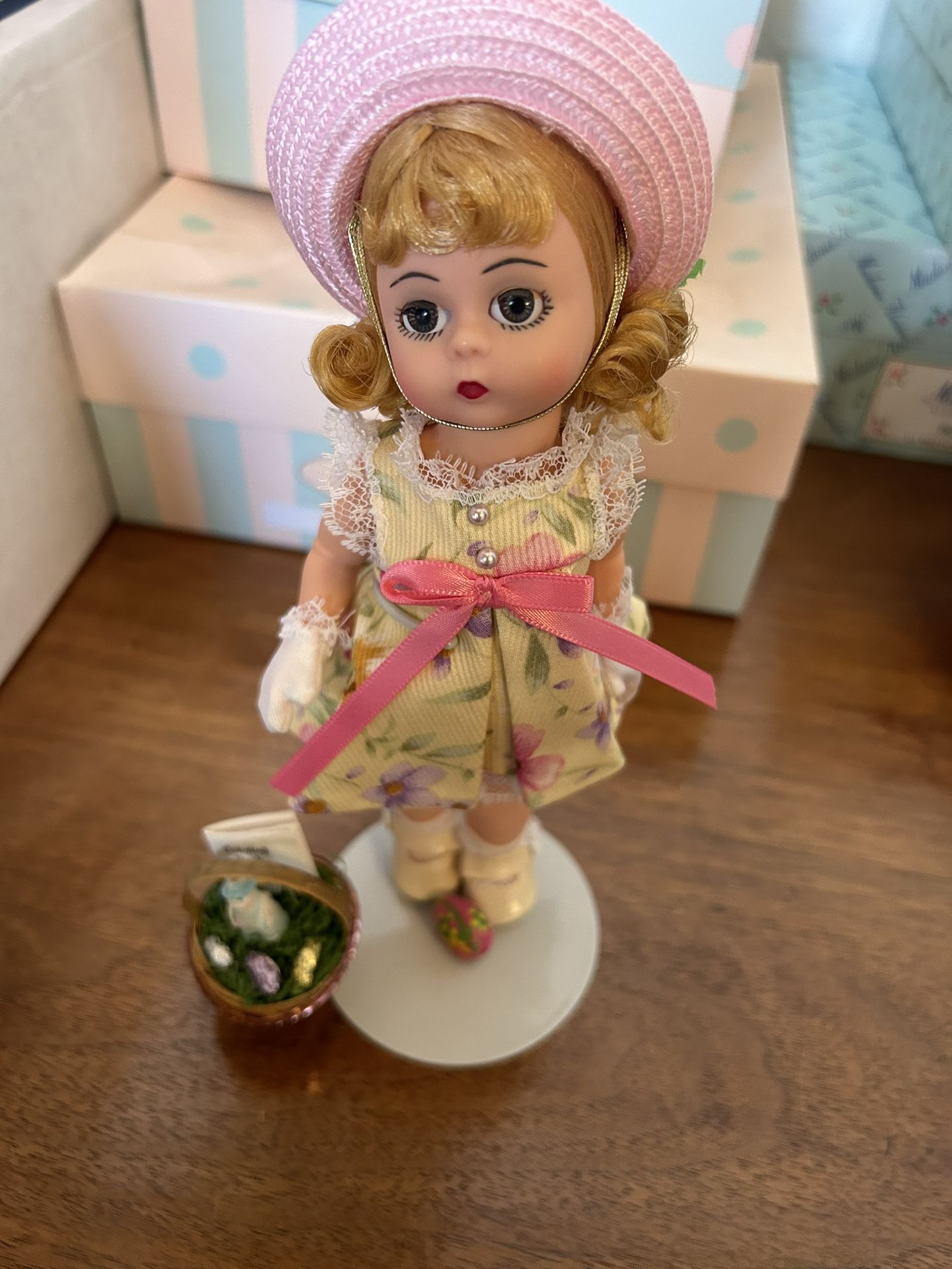 Madame Alexander Dolls - Easter Sunday