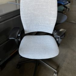 Steelcase V2 Leap Office Chair 