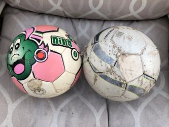 SIZE 3 SOCCER BALLS