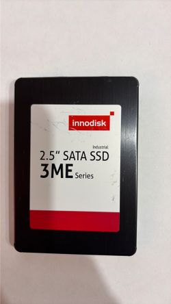 2.5 “ SATA SSD 3ME