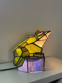 Tiffany Style Frog Lamp
