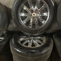 Mazzi Edge 18” chrome wheel and tire set
