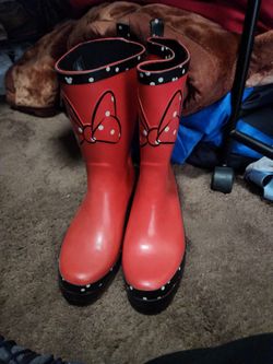 Minnie Mouse Rain Boots Size 8