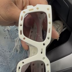 OFF WHITE shades 