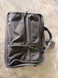 TUMI Alpha 2 – Compact Large Screen Laptop Brief / Organizer Briefcase