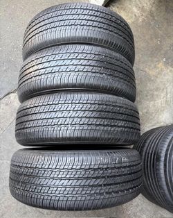 235/65/17 Yokohama Selling a set of 4 tires in excellent condition 🫡