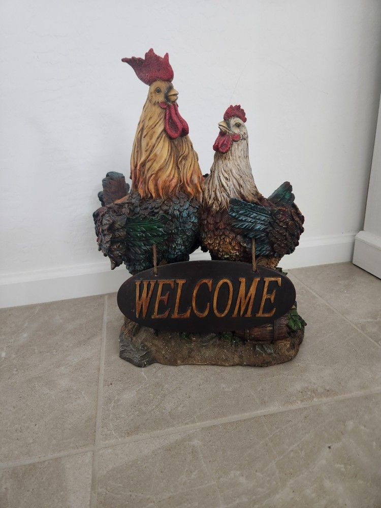 Statue Welcome 