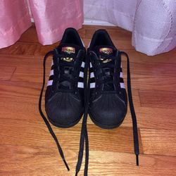 Adidas Superstar Size 6 Youth 