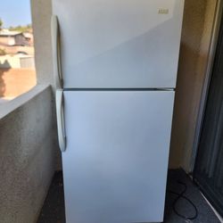 Magic Chef Refrigerator 