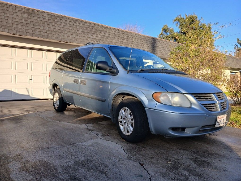 2005 Dodge Grand Caravan