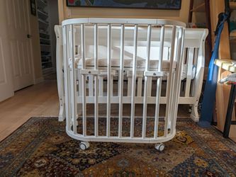 Babybay Bedside Sleeper Crib Bassinet: 4 Wheels, 2 Sheets, Mattress + Custom Natural Latex Mattress