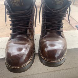 Boots MENS DR Martens #10 $60