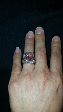 925 Sterling Silver Ring W/Pink Square Gemstone..💍👌