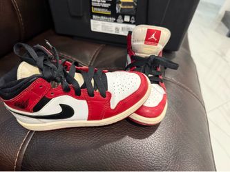 Nike Jordans excellent condition 13