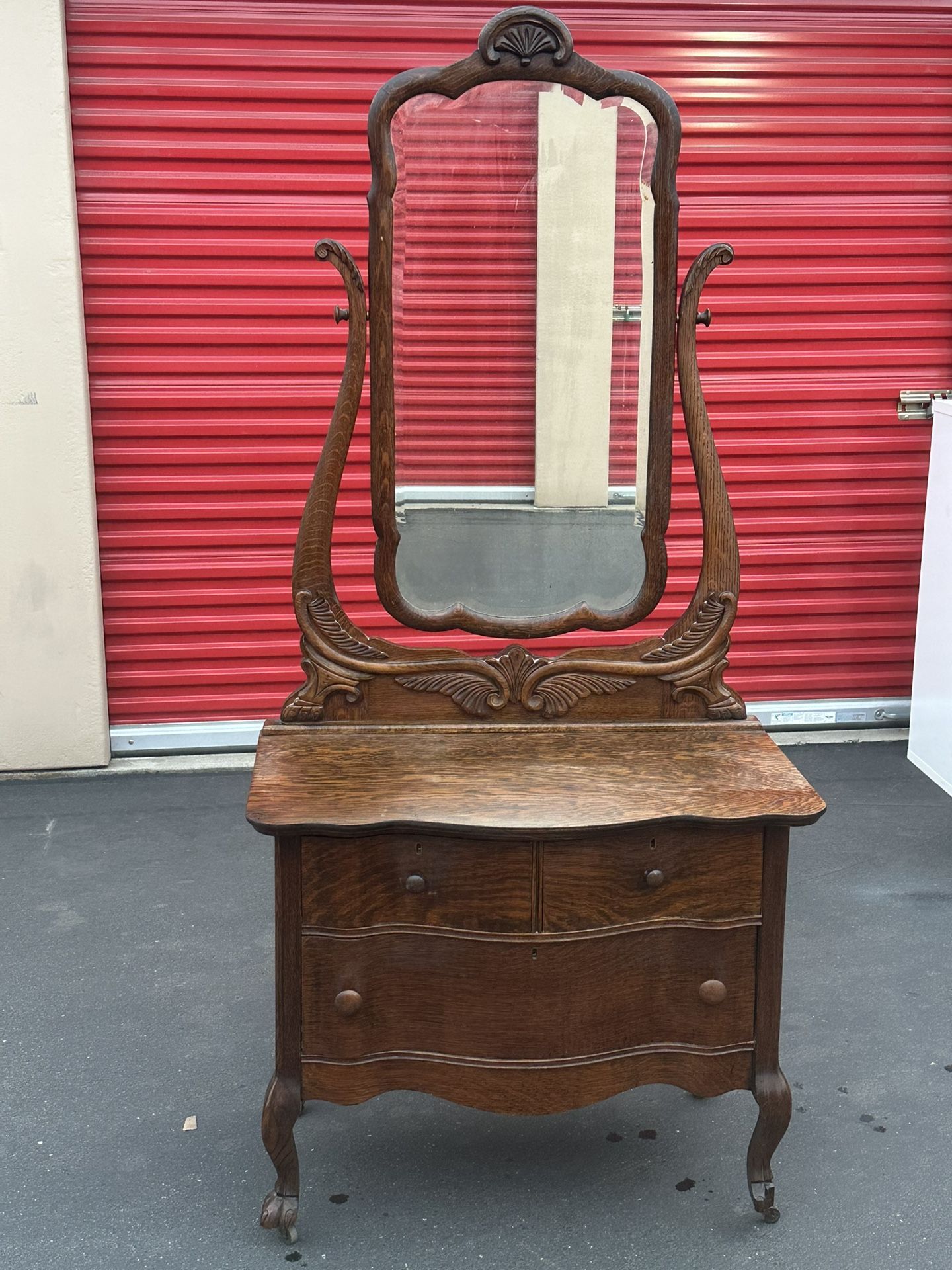1900 Circa Vanity And Mirror