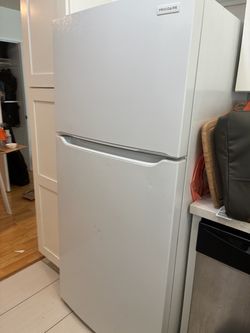 Frigidaire Refrigerator Freezer