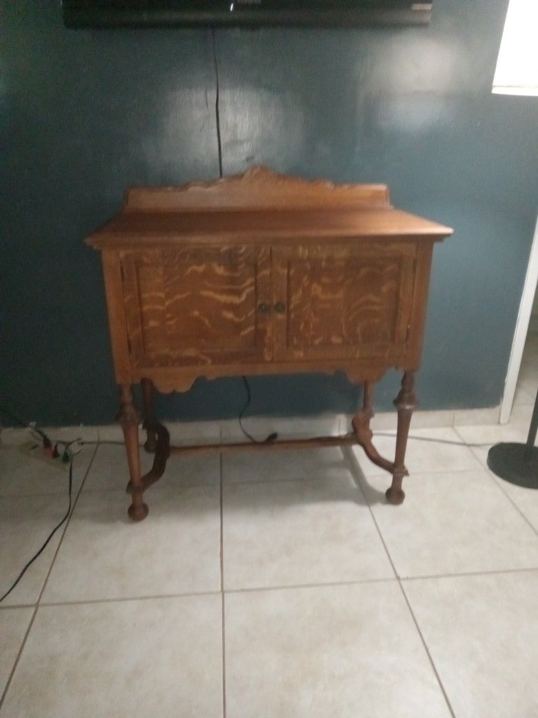 Wood Cabinet With Removable Thing