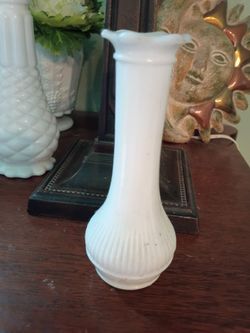Vtg Randall White Milk Glass 6" Ribbed Bud Vase