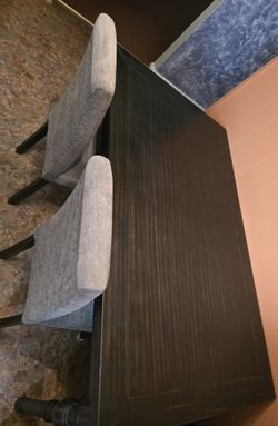 Haverty's Dinning Table