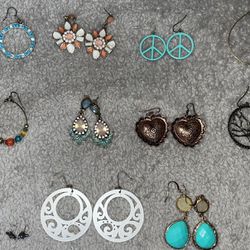 Jewelry - Earrings 