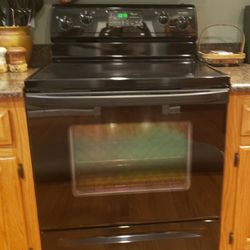 Whirlpool 30" Electric Freestanding Self-cleaning Range