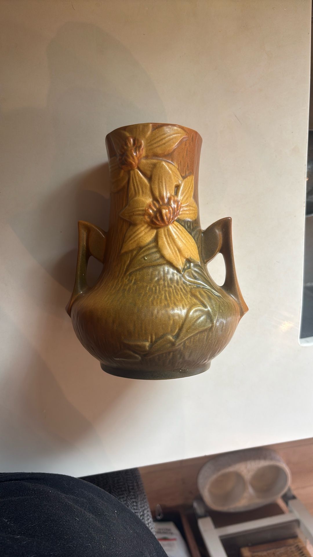 Roseville Pottery Vase - 106-7”