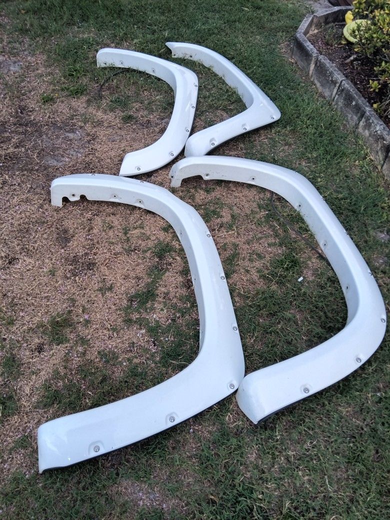 2016 Toyota Tundra Fender Flares