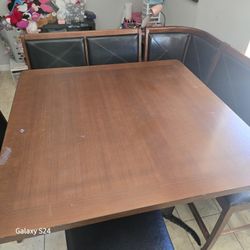 Dinning Table  ..Comedor 