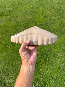 Nike Mind 001