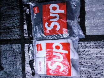 Supreme x Hanes Crew Socks 2-Pack Bundle