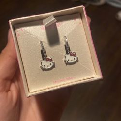 hello kitty earrings 