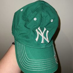 NY Yankees Shamrock Hat