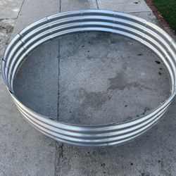 Silver Galvanized Metal Round Outdoor Raised Garden Bed Planter Box