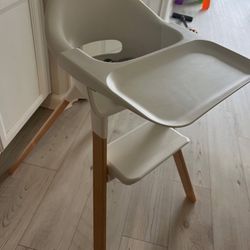 Highchair Pottery Barn Stokke Clikk