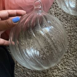 Glass balls 