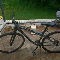 Hyper Urban 8-Speed Bike – Needs Minor Fixes
